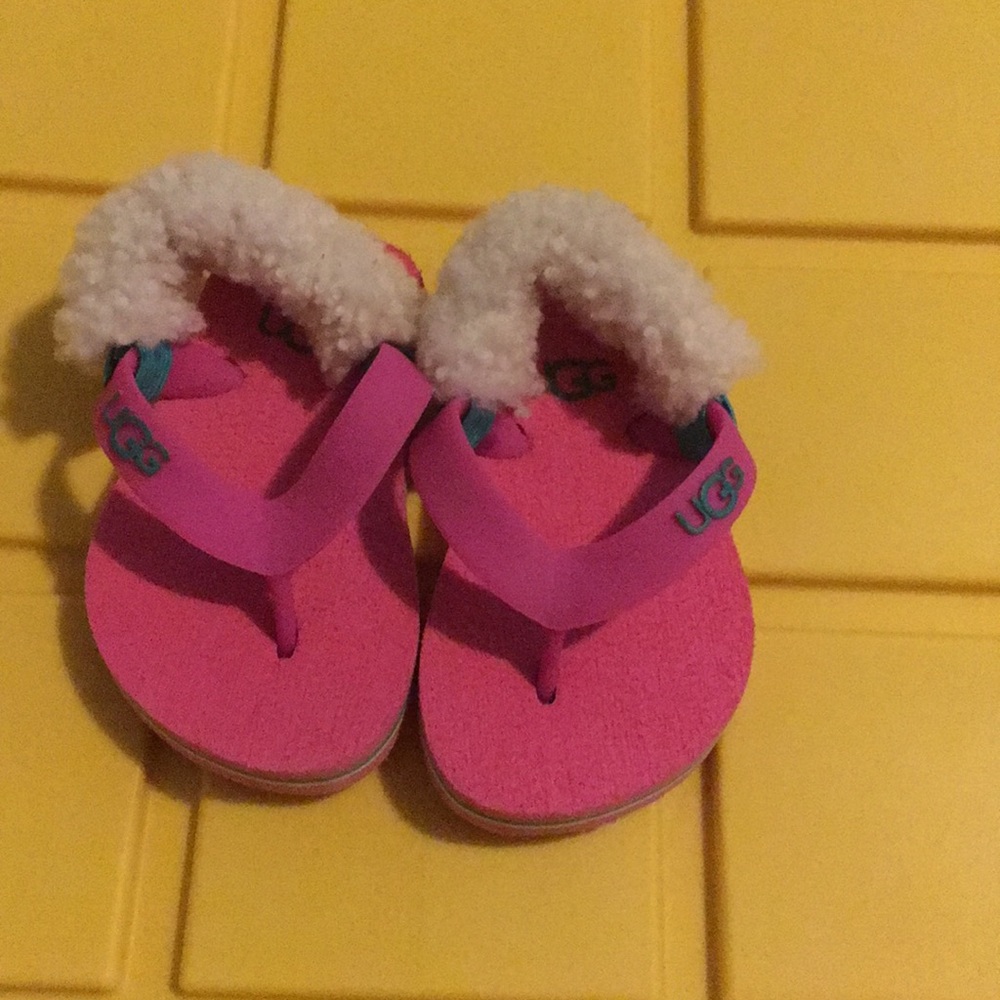 Baby UGG YIA YIA Sheepskin Flip Flops